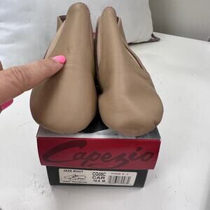 Capezio UNISEX SHOES Nude Kids sz 10.5 Leather Jazz boot ballet dance NEW